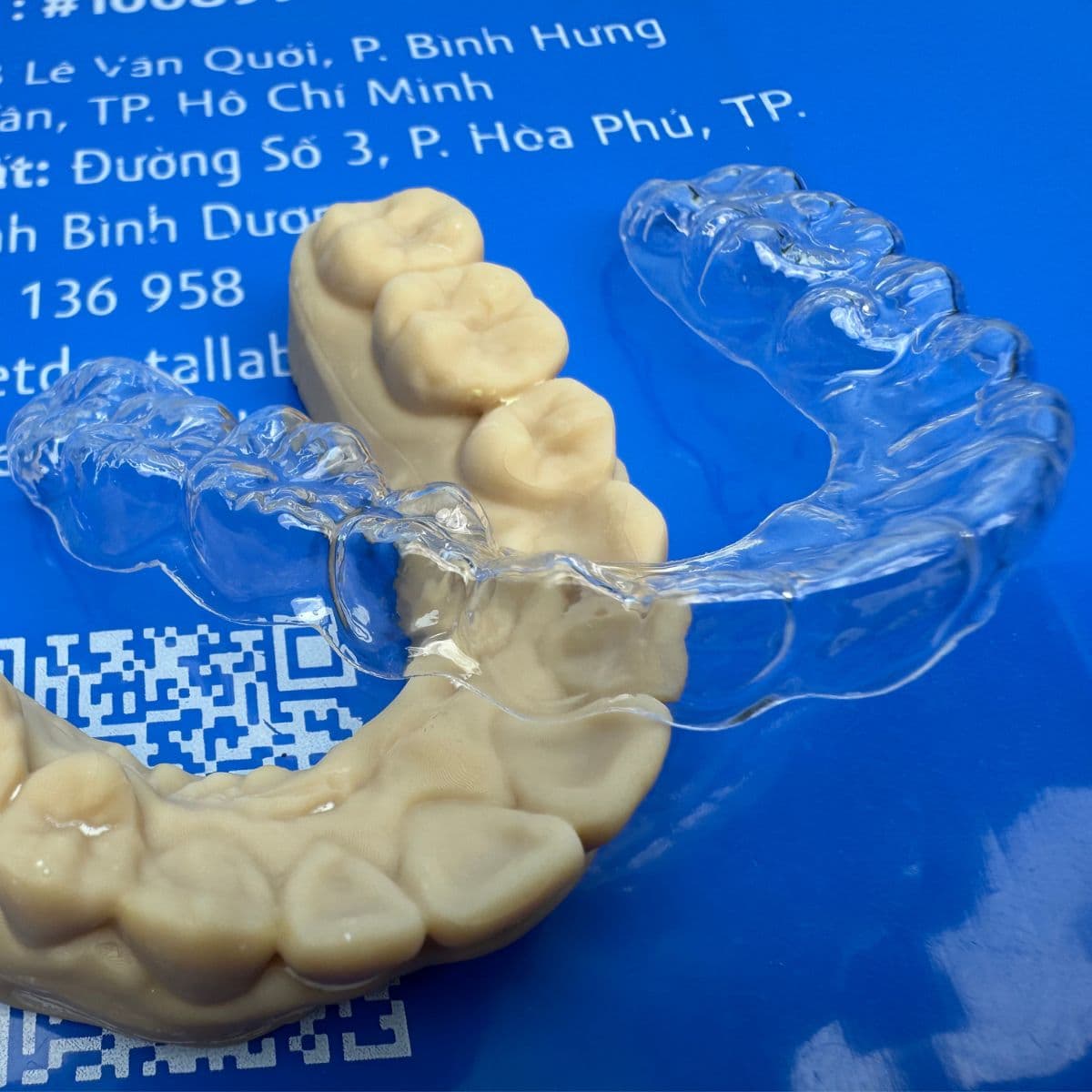 Ảnh Hàm duy trì trong suốt nhựa Mỹ do Viet Dental Lab sản xuất